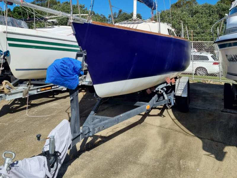 Seaway 25 Refurbished Hull & Trailer
