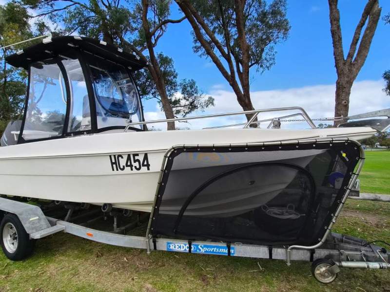 Hooker 6.0 Pro Fisherman Centre Console