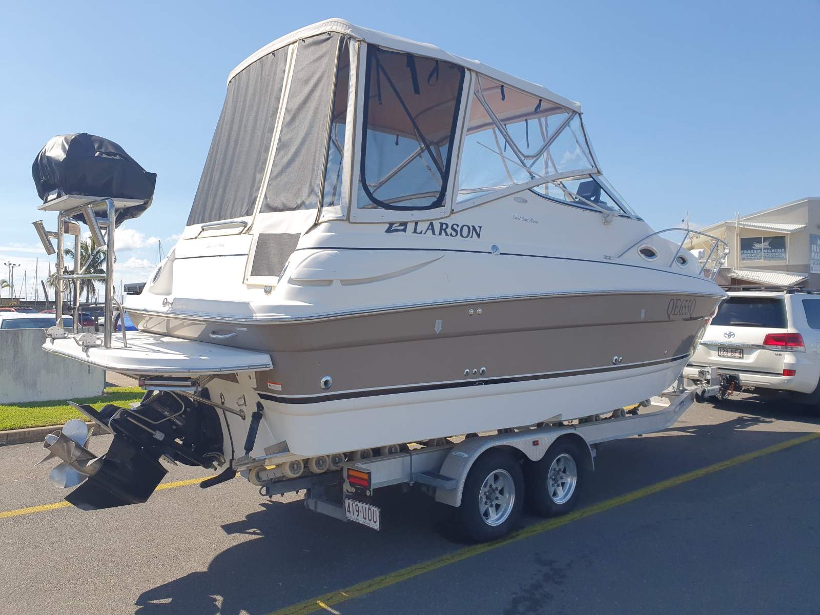 Larson Cabrio 240