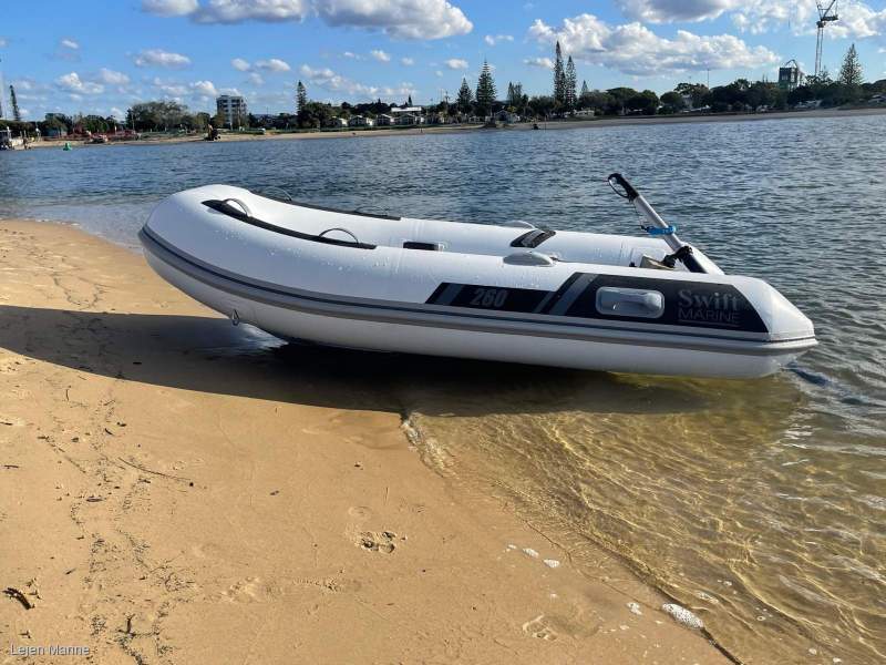 Swift Marine Deluxe 260