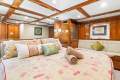 80' RAISED PILOTHOUSE LONG RANGE CRUISER