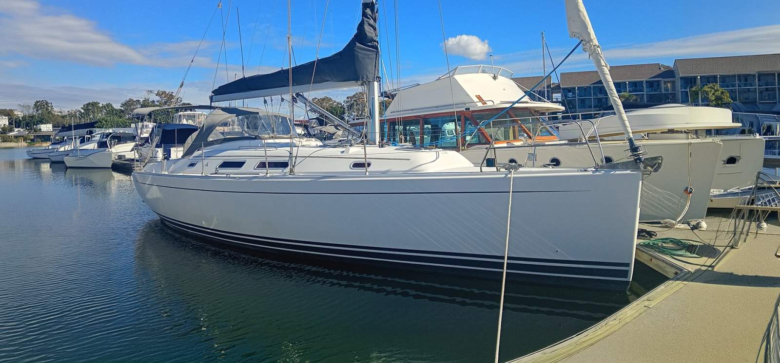 Hanse 370E