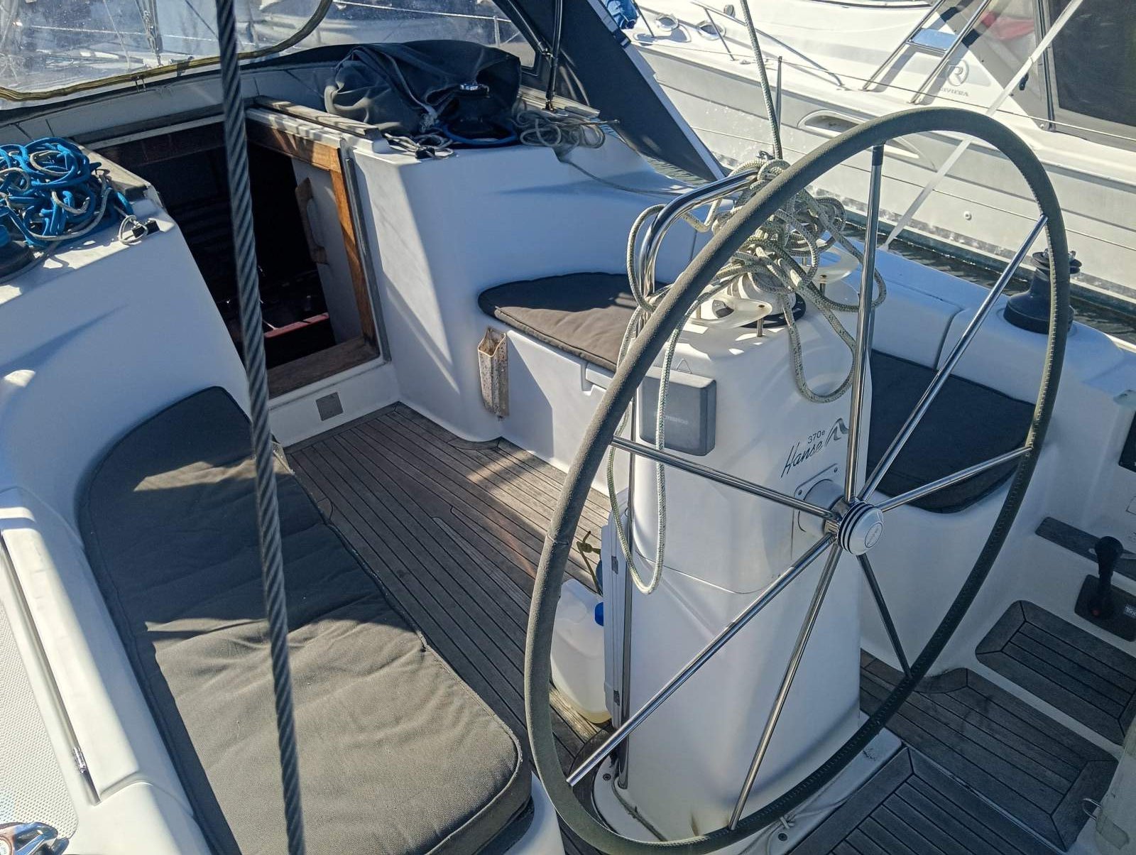 Hanse 370E