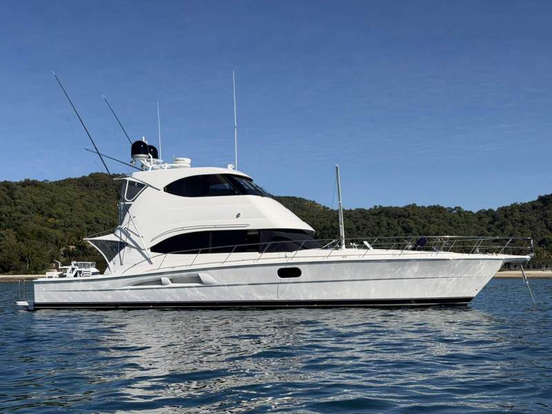 Riviera 56 Enclosed Flybridge