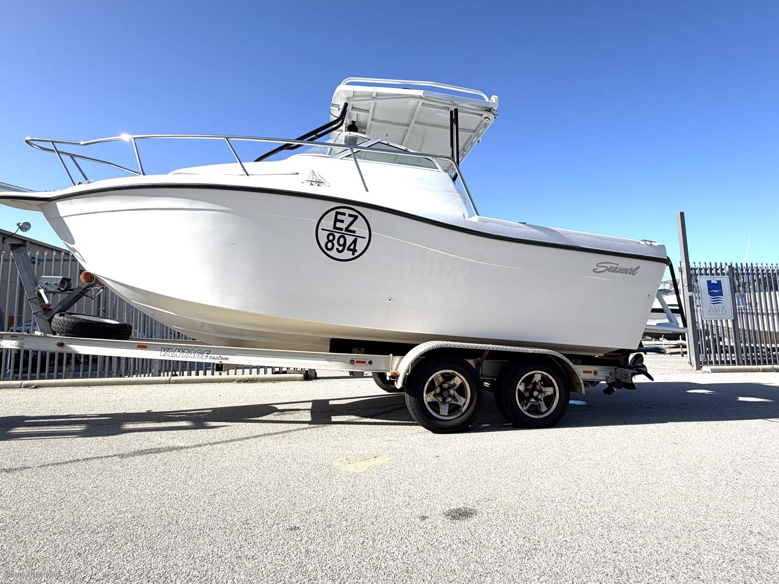 Seaswirl Striper 2101 WA SOFT RIDE, AWESOME DECK SPACE,