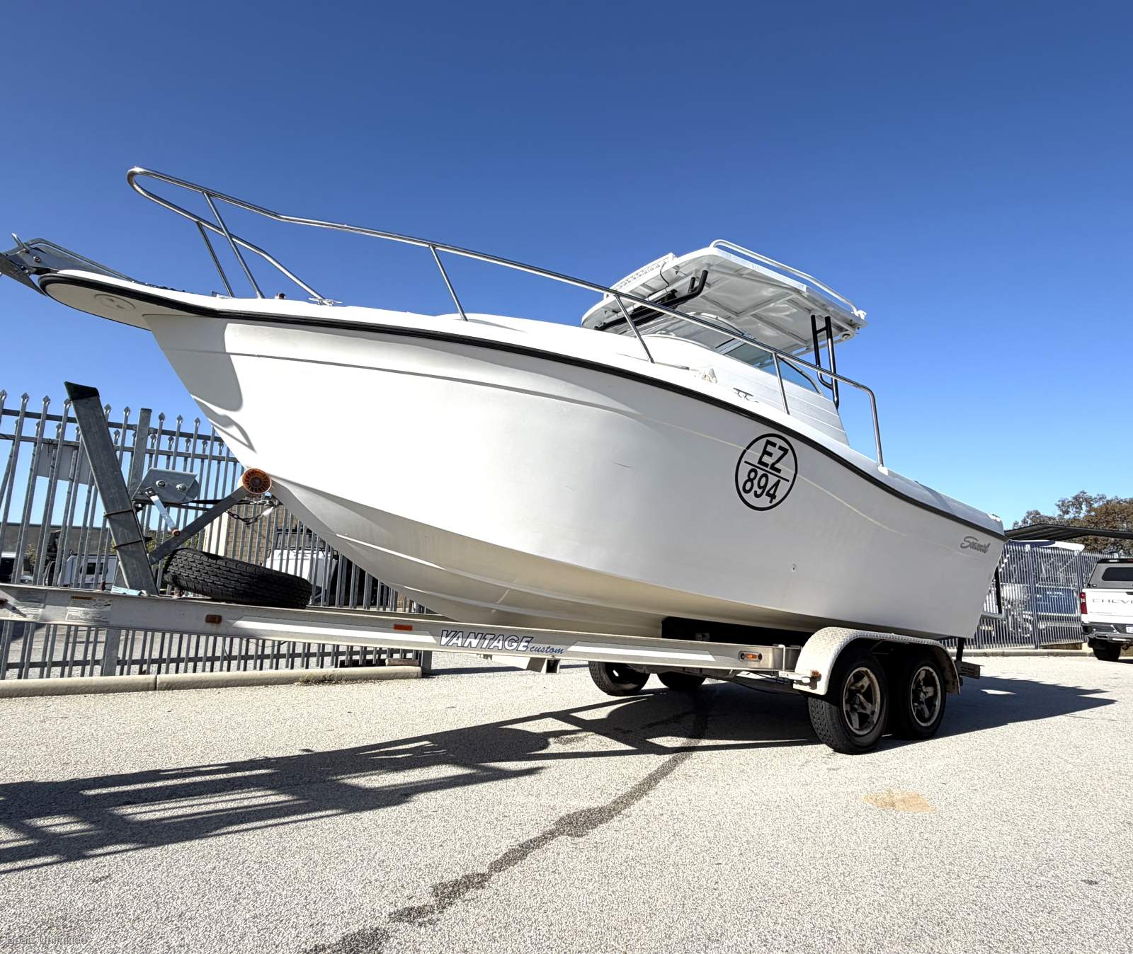 Seaswirl Striper 2101 WA SOFT RIDE, AWESOME DECK SPACE,