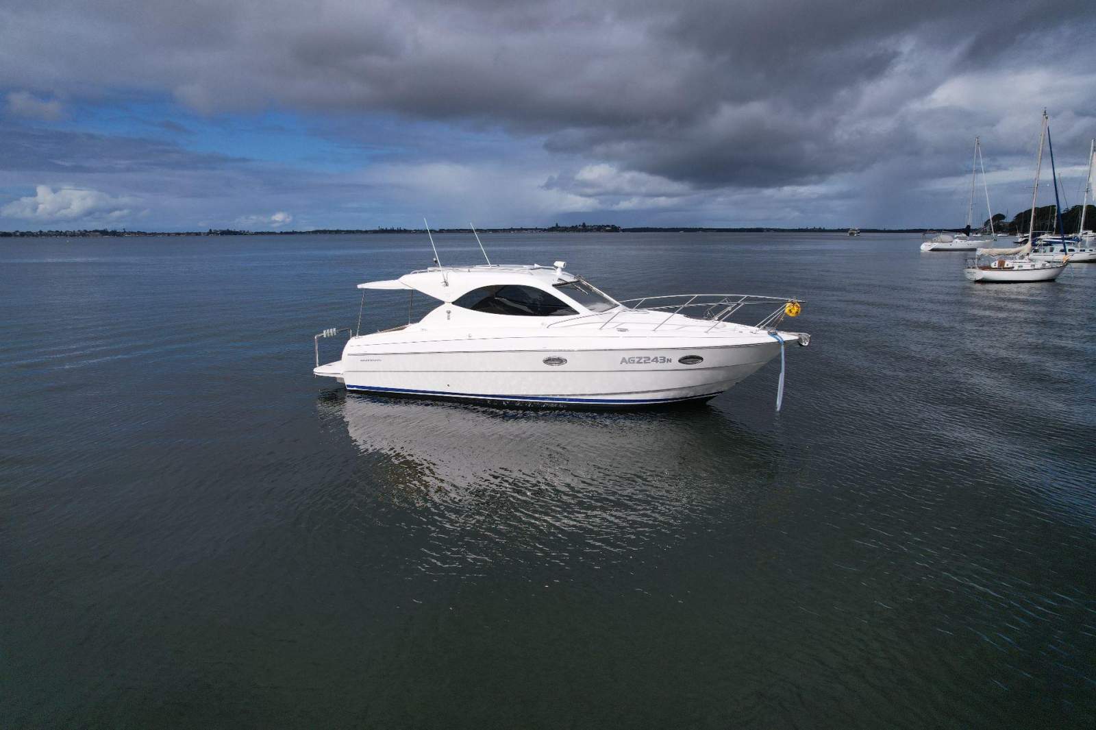 Mustang 32 Sports Cruiser
