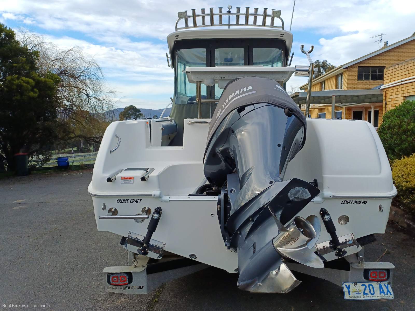 CruiseCraft Explorer 685ht. Complete offshore fishing package.
