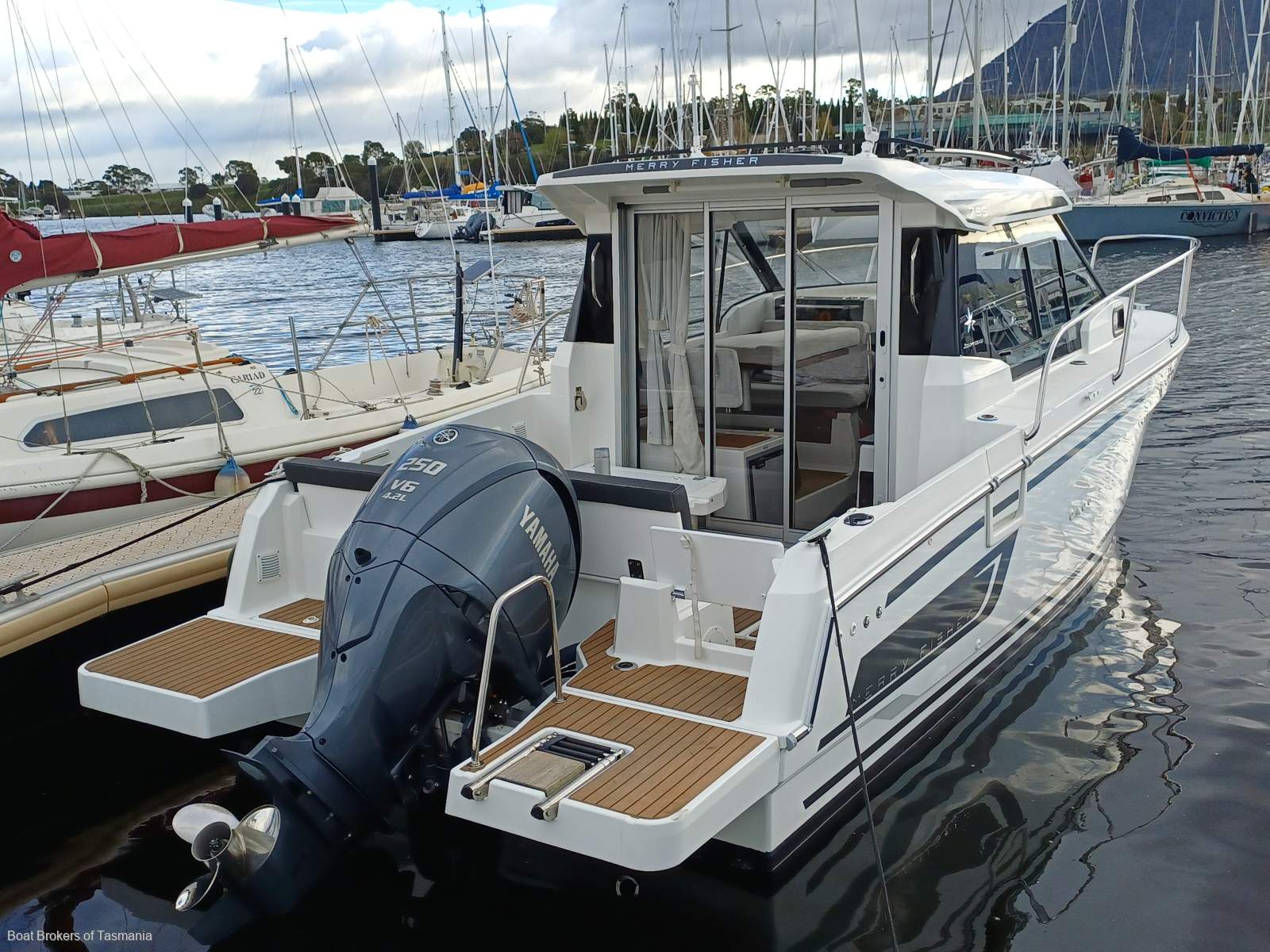 Jeanneau Merry Fisher 795 Series 2 Low hours, slipped, antifouled, serviced.