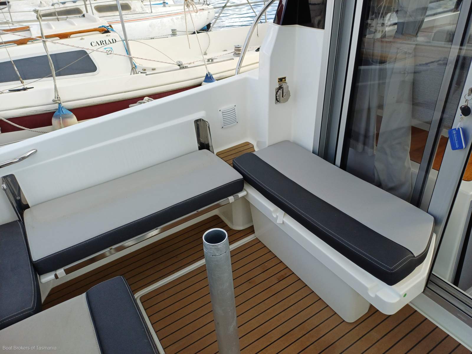Vin et Fromage Jeanneau Merry Fisher 795 Series 2 Low hours, slipped, antifouled, serviced. Boat Brokers of Tasmania