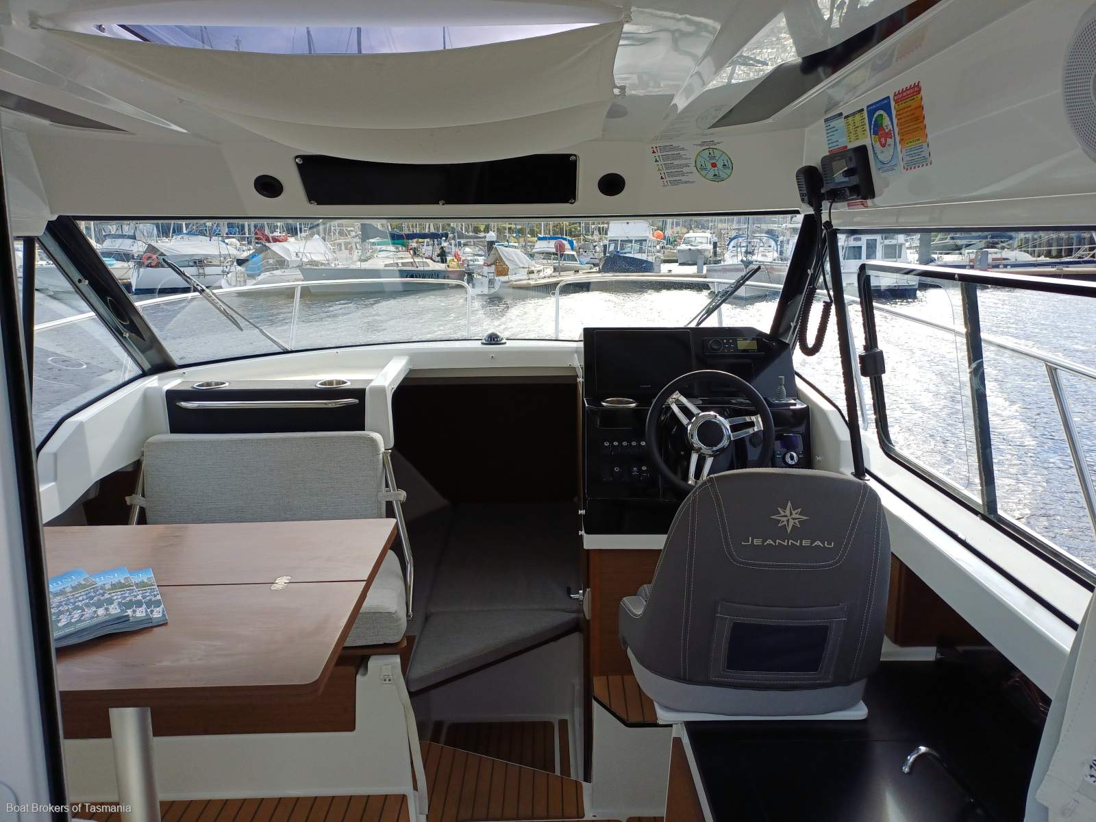 Vin et Fromage Jeanneau Merry Fisher 795 Series 2 Low hours, slipped, antifouled, serviced. Boat Brokers of Tasmania