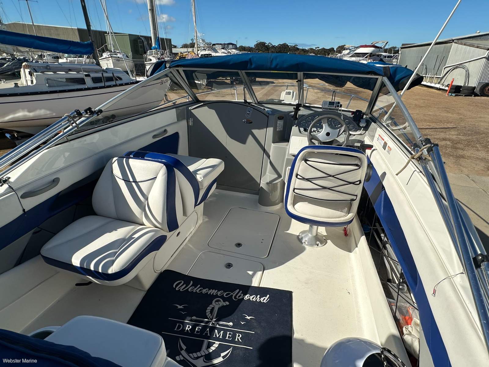 Bayliner 192 Discovery Cuddy Cabin