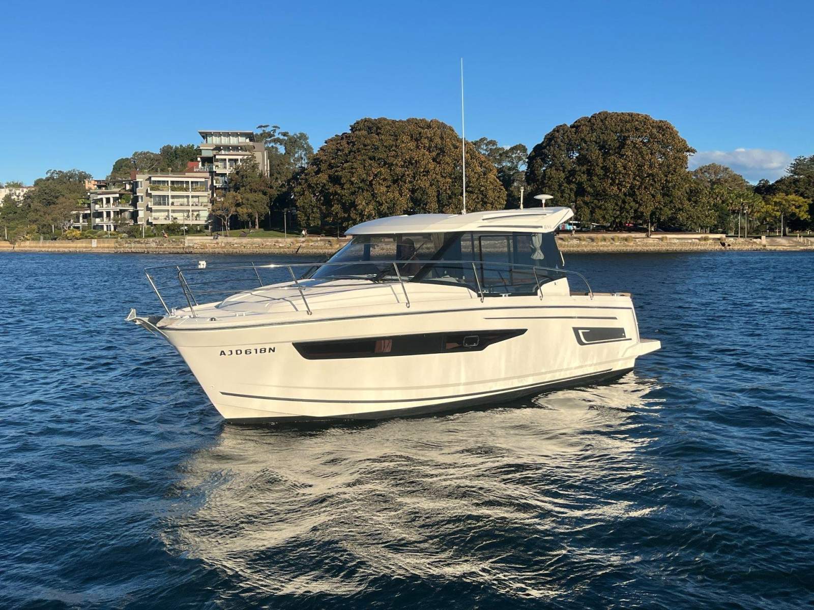 Jeanneau Merry Fisher 895