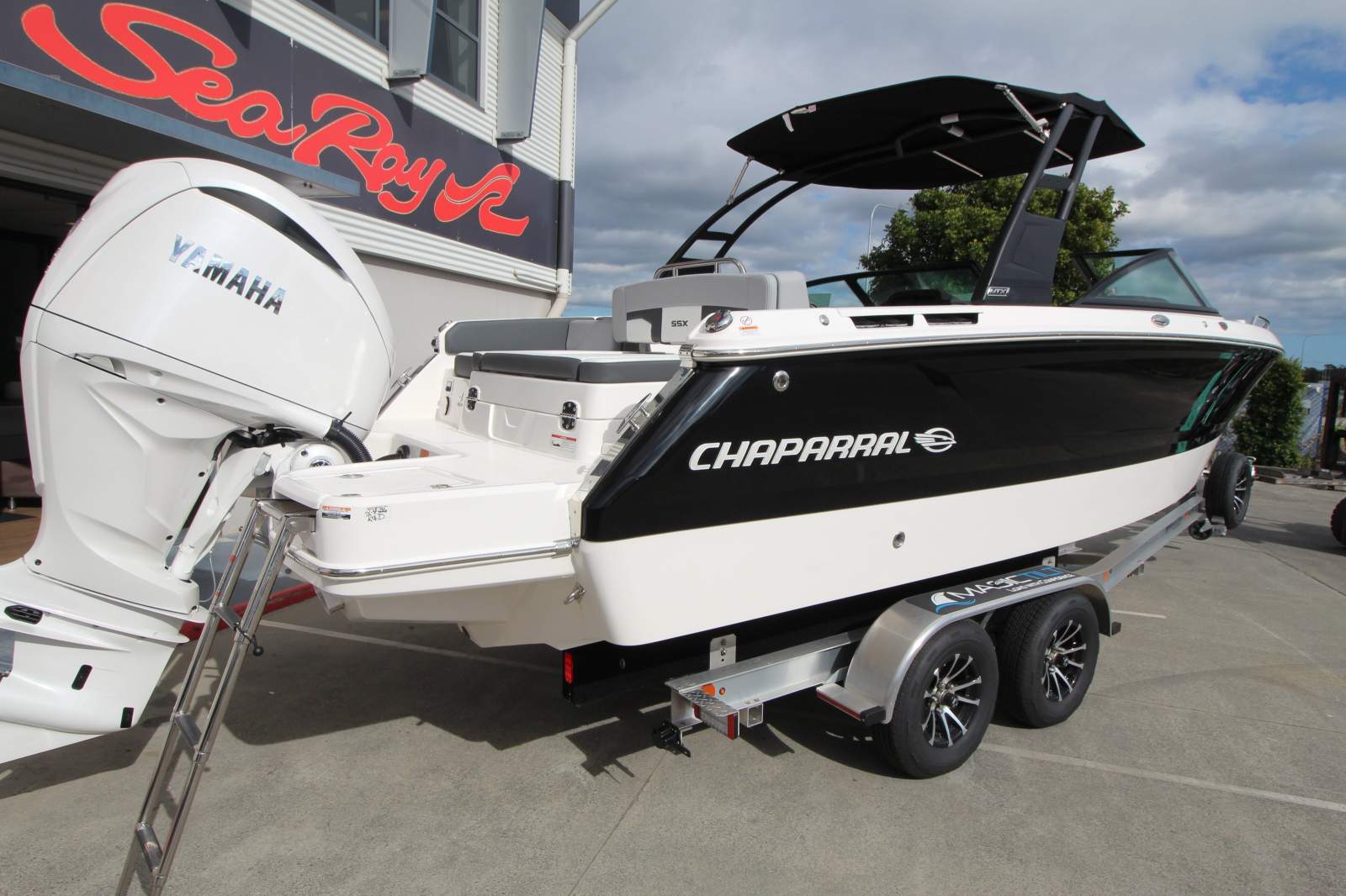 Chaparral 4 SSX OB Bowrider