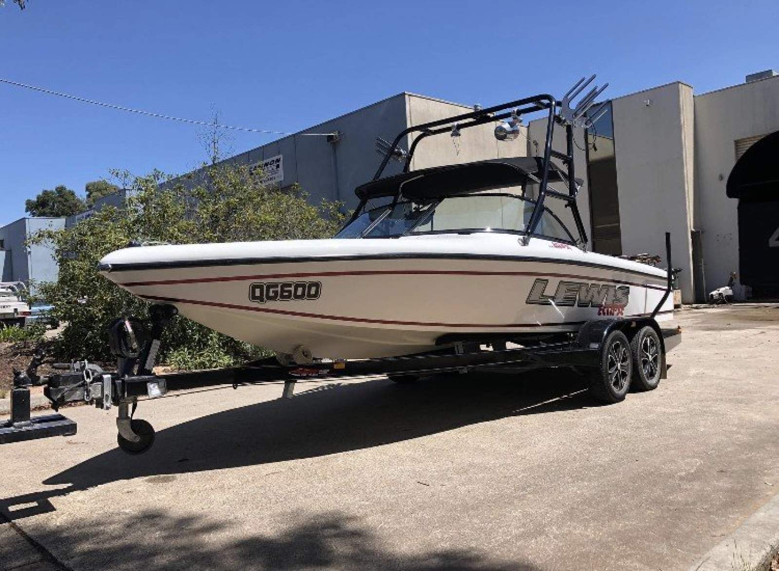 Lewis Boats Eclipse:2002 Lewis Boats Eclipse