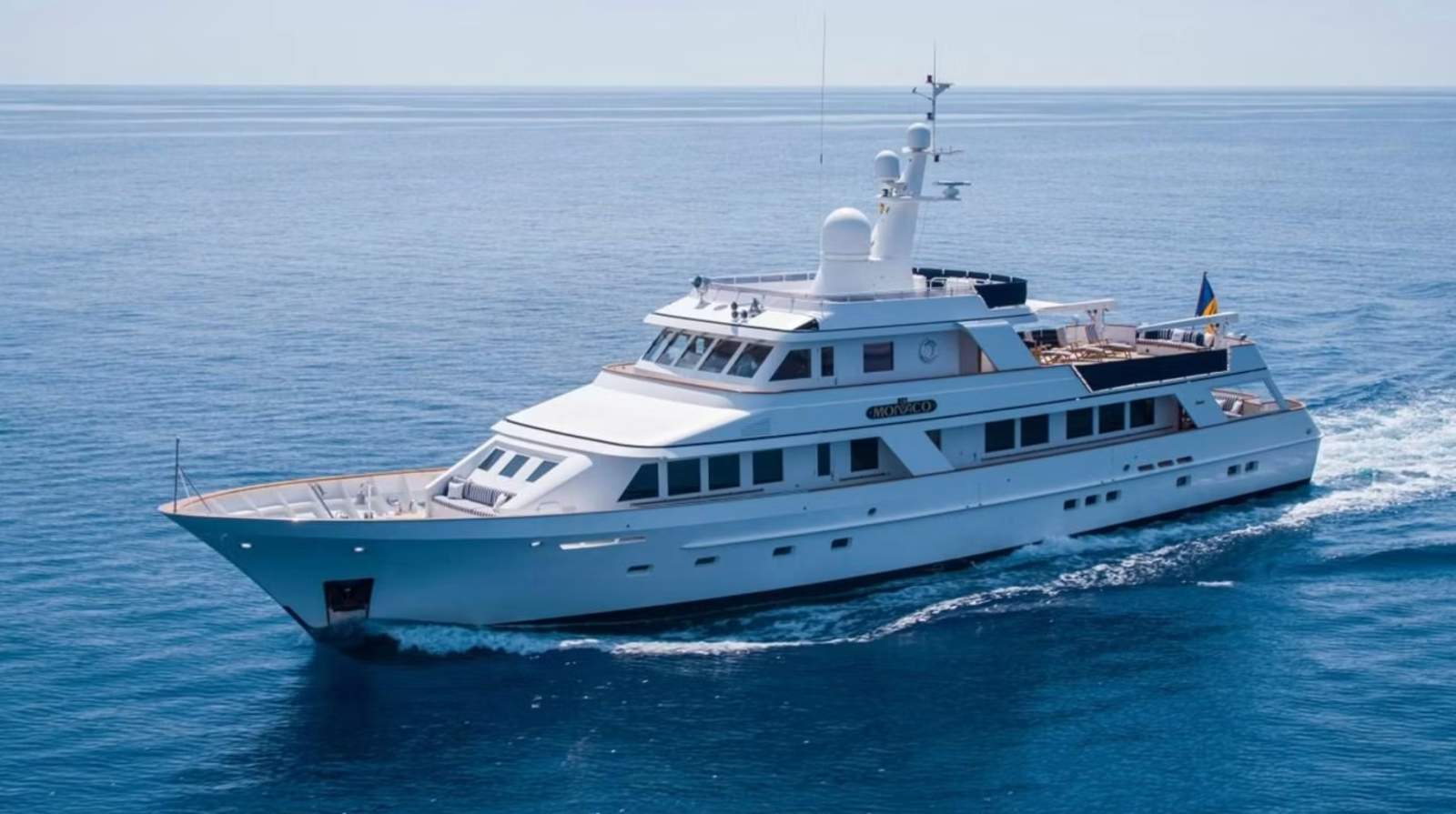 Feadship 38M