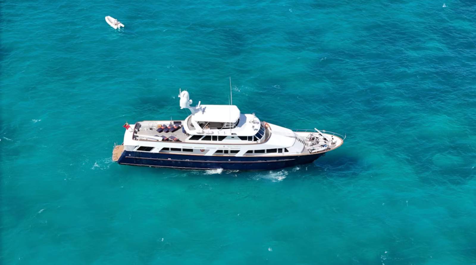 Lloyd 105 Motor Yacht