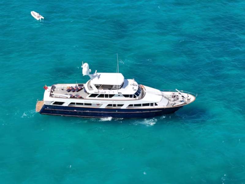 Lloyd 105 Motor Yacht