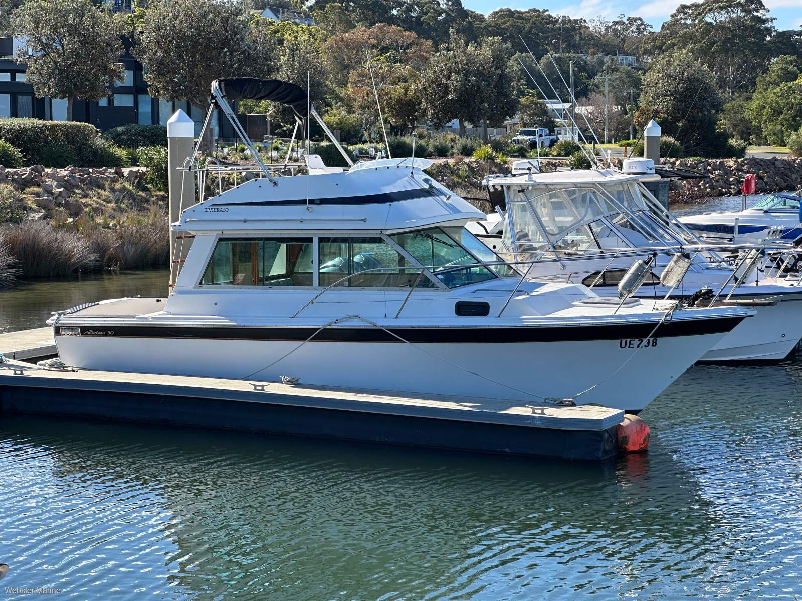 Riviera 30 Flybridge