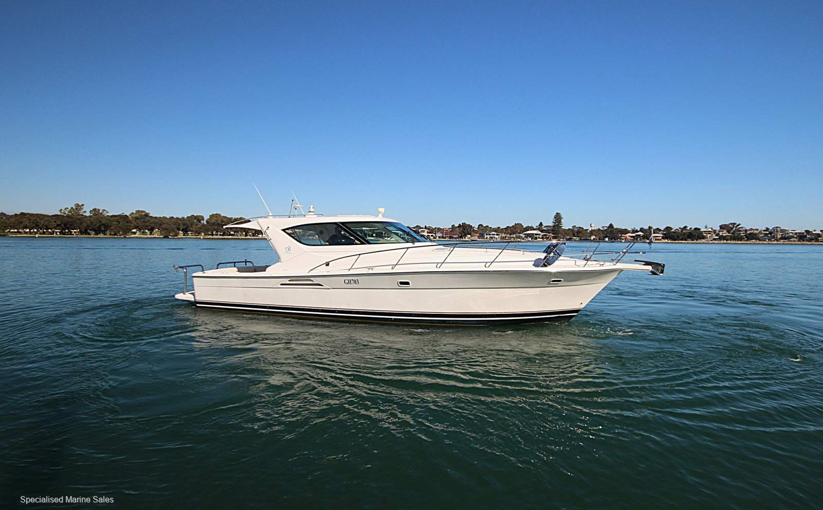 Riviera 4000 Offshore HARDTOP with 480 Hp CUMMINS