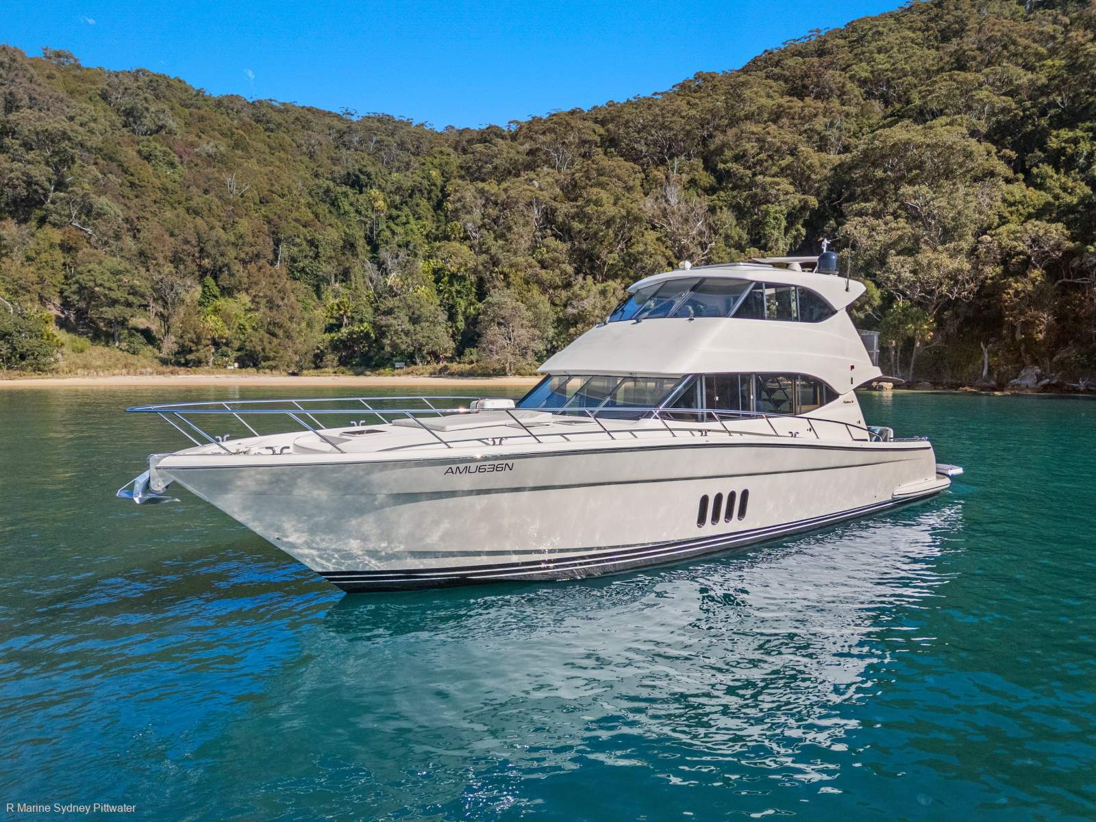 Maritimo M58 Cruising Motor Yacht