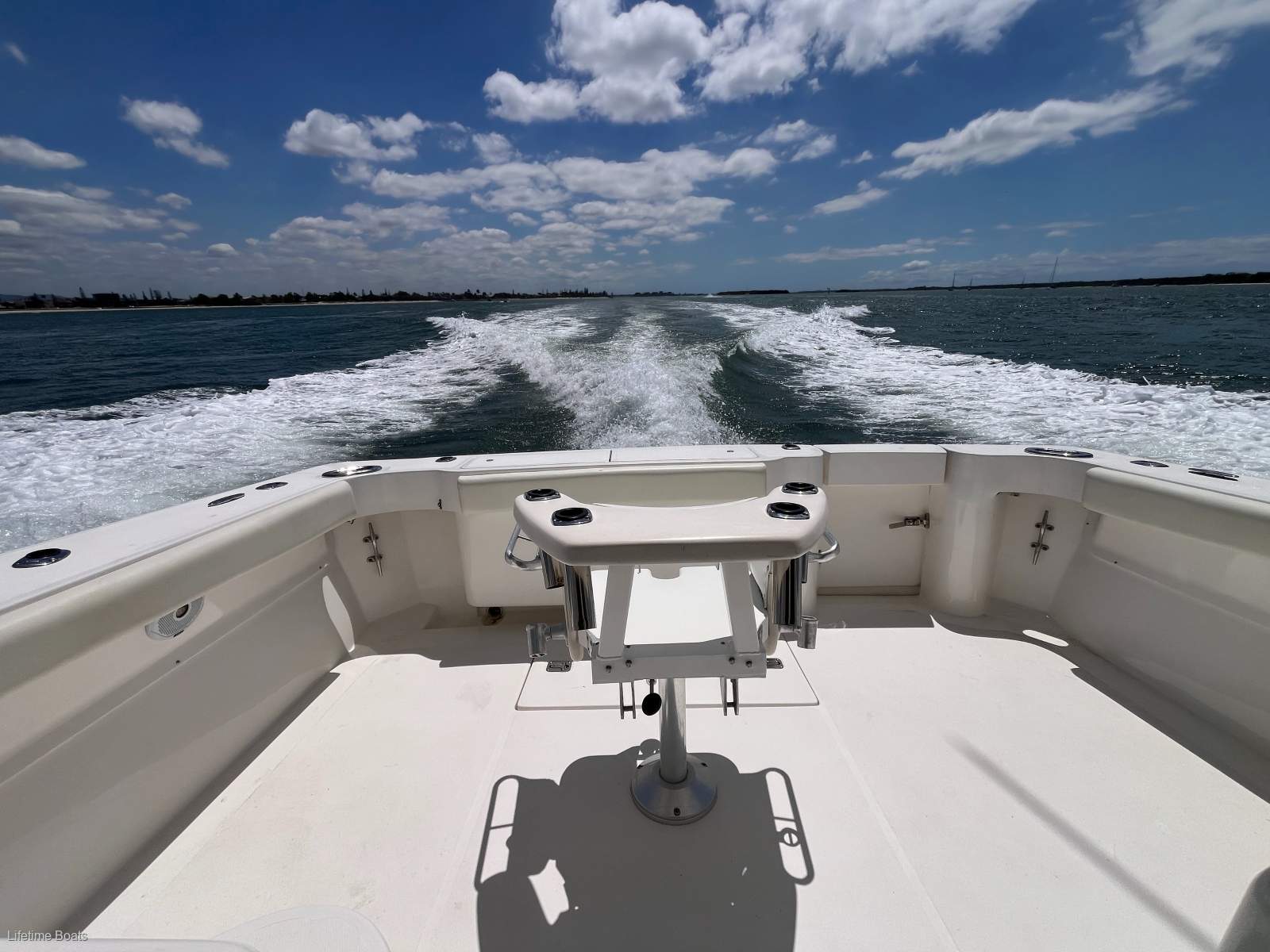 Luhrs 36 Convertible Sports Fishing Flybridge