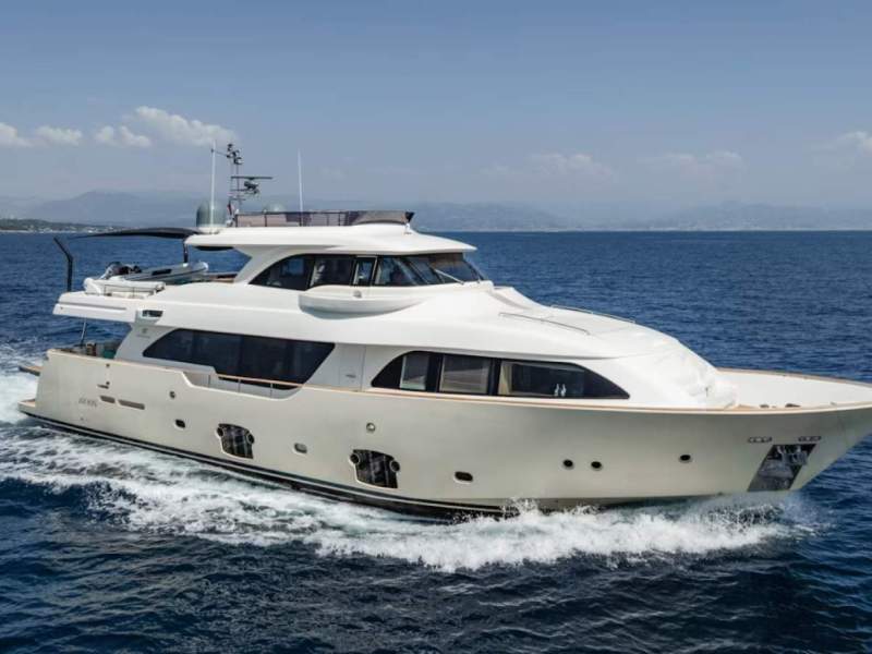Custom Line Navetta 26