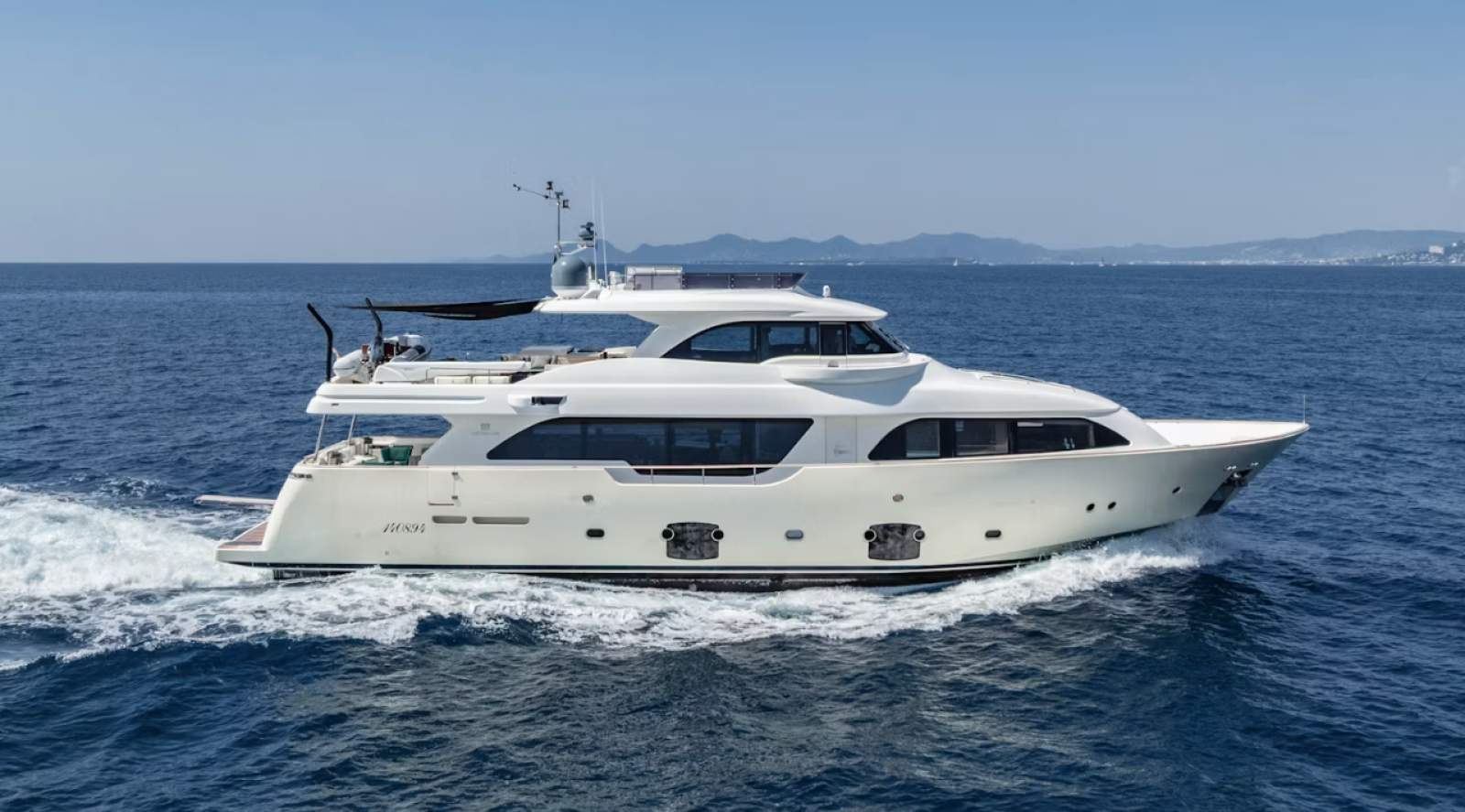 Custom Line Navetta 26