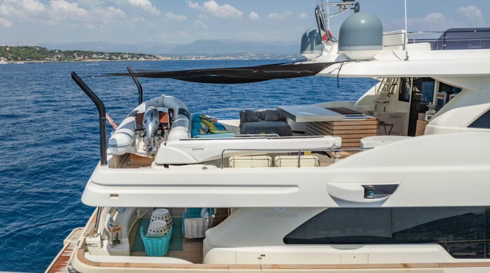 Custom Line Navetta 26