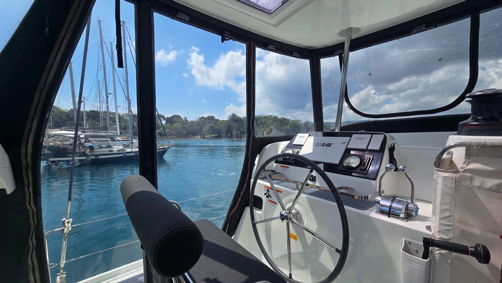Lagoon 42 Owners Version