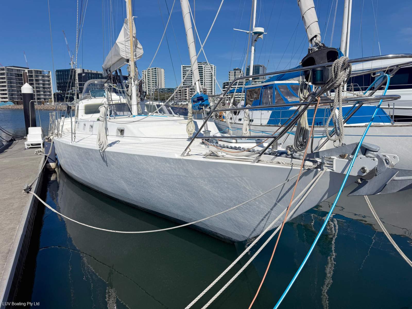 Roberts 53 Pilothouse