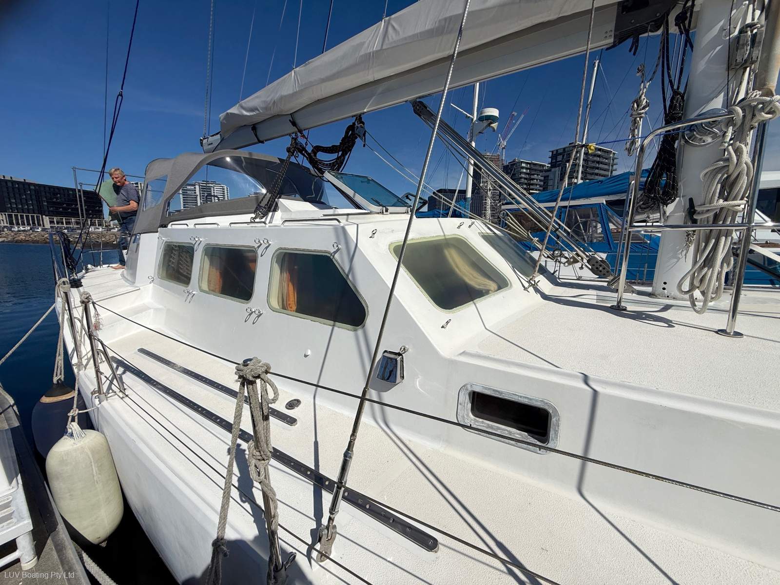 Roberts 53 Pilothouse