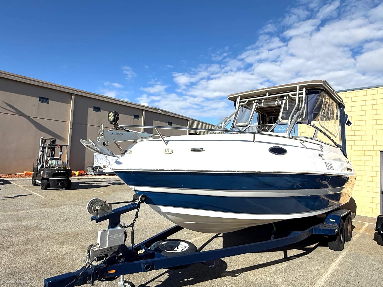 MIRAH 26FT CABIN BOAT / ROTTO CRUISER