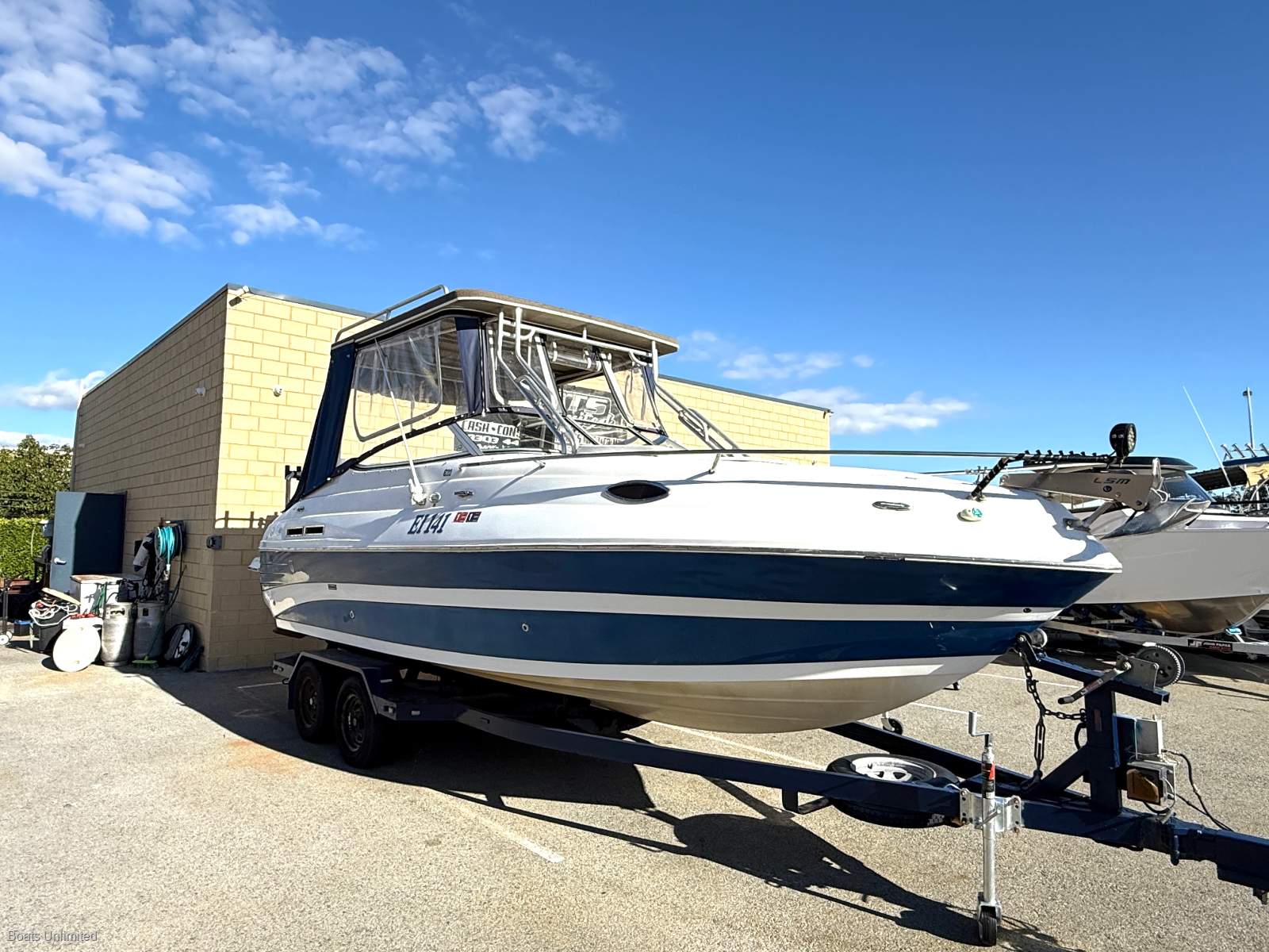 MIRAH 26FT CABIN BOAT / ROTTO CRUISER