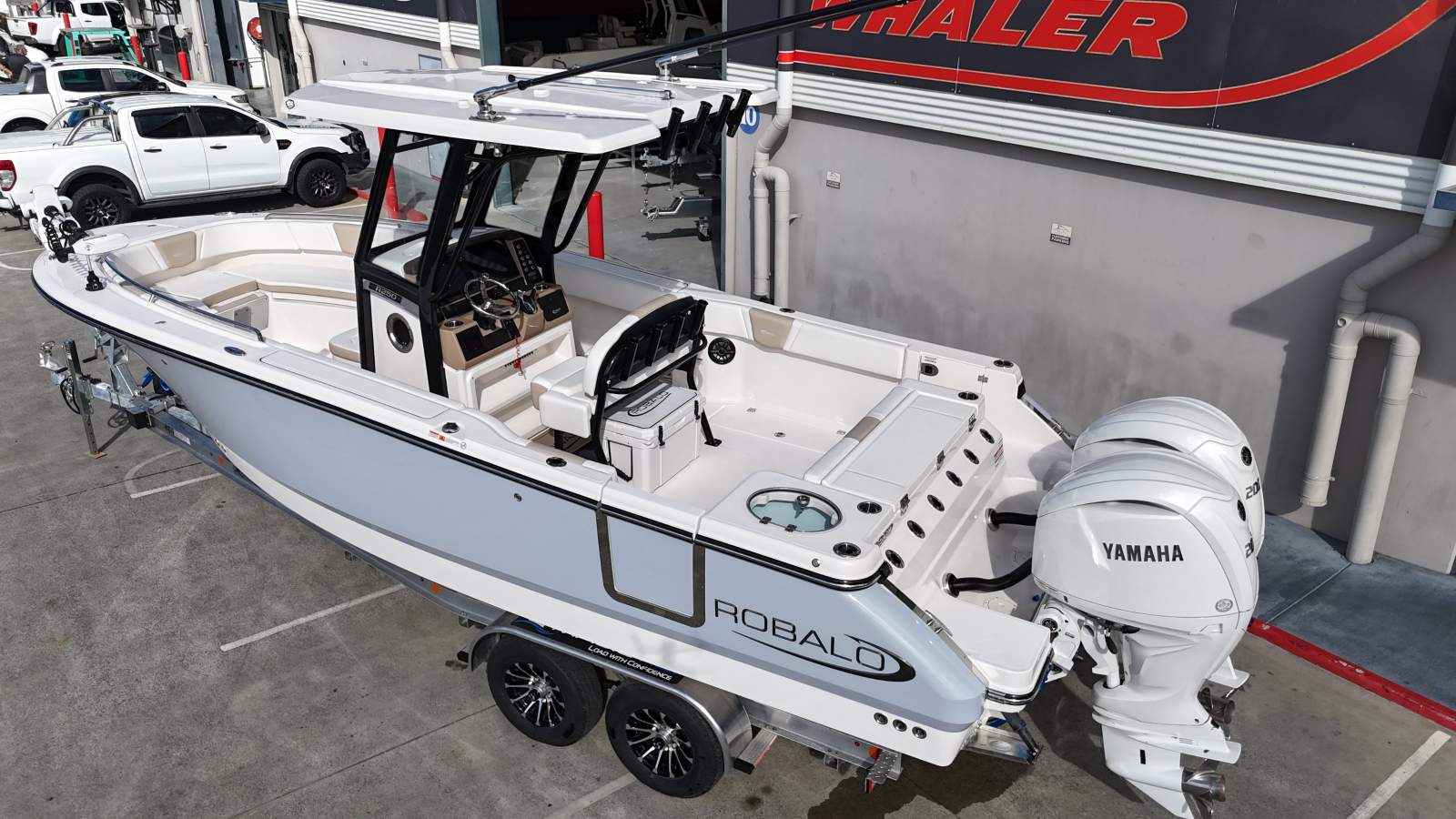 Robalo R250 Centre Console