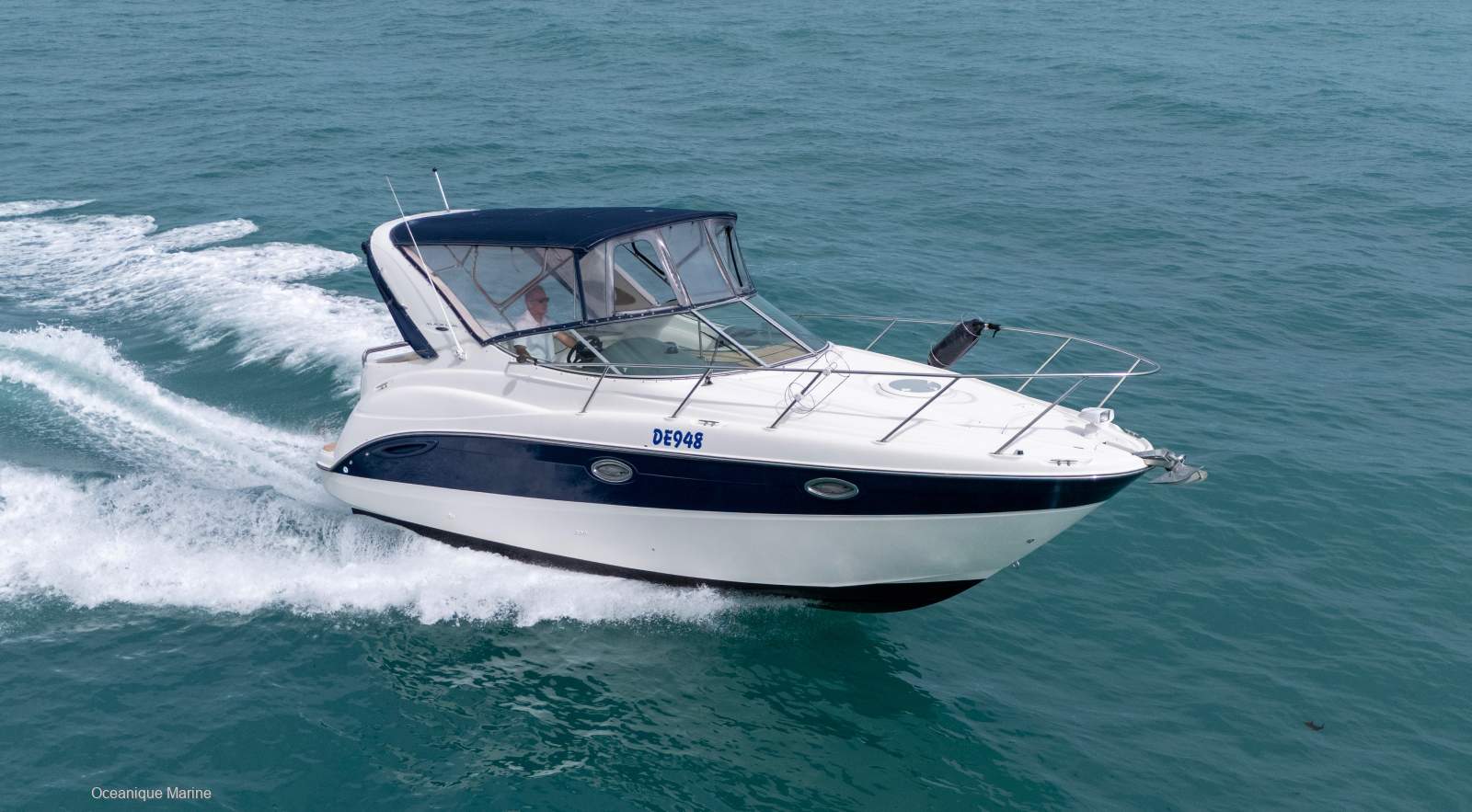 Maxum 2700 SE With pen at Mindarie Marina (If required)