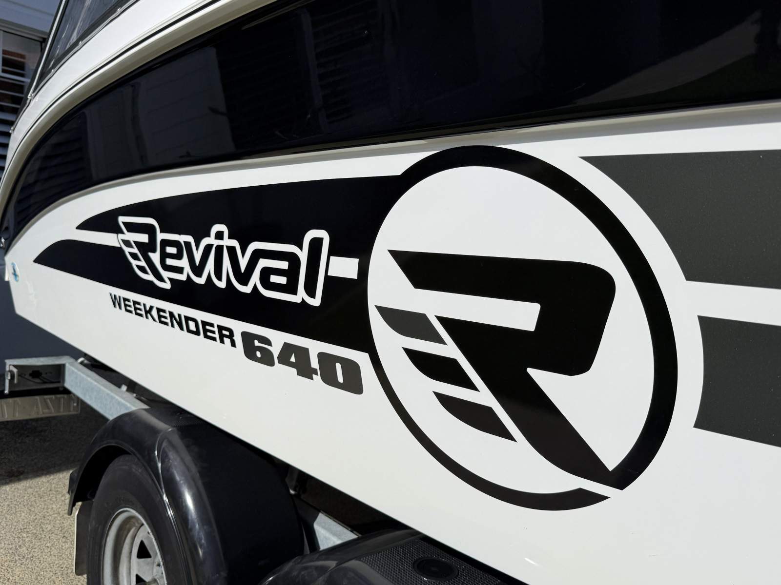 Revival 640 Weekender - Near New!