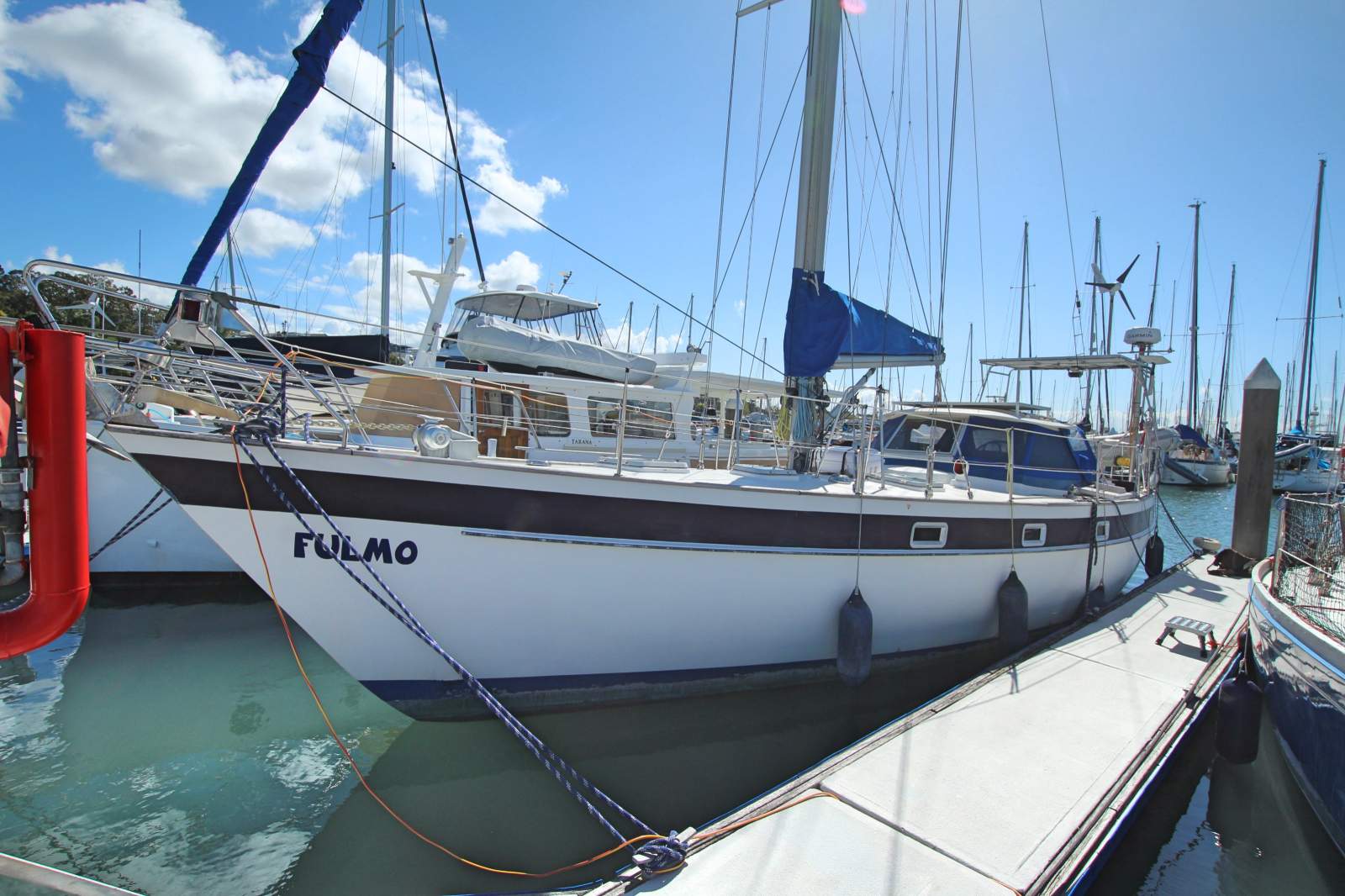 Hallberg-Rassy 42E
