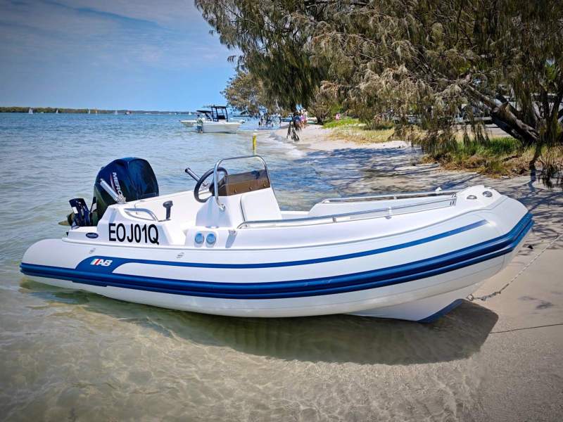 AB Inflatables Nautilius 14 DLX Luxury yacht tender