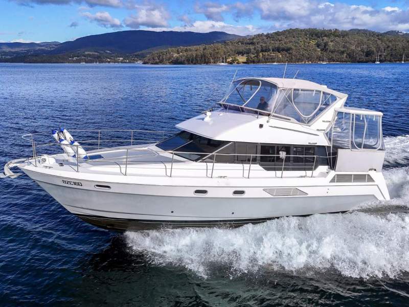 Bayliner 4388 Aft Cabin REFIT 2024, BRILLIANT ACCOMODATION!!