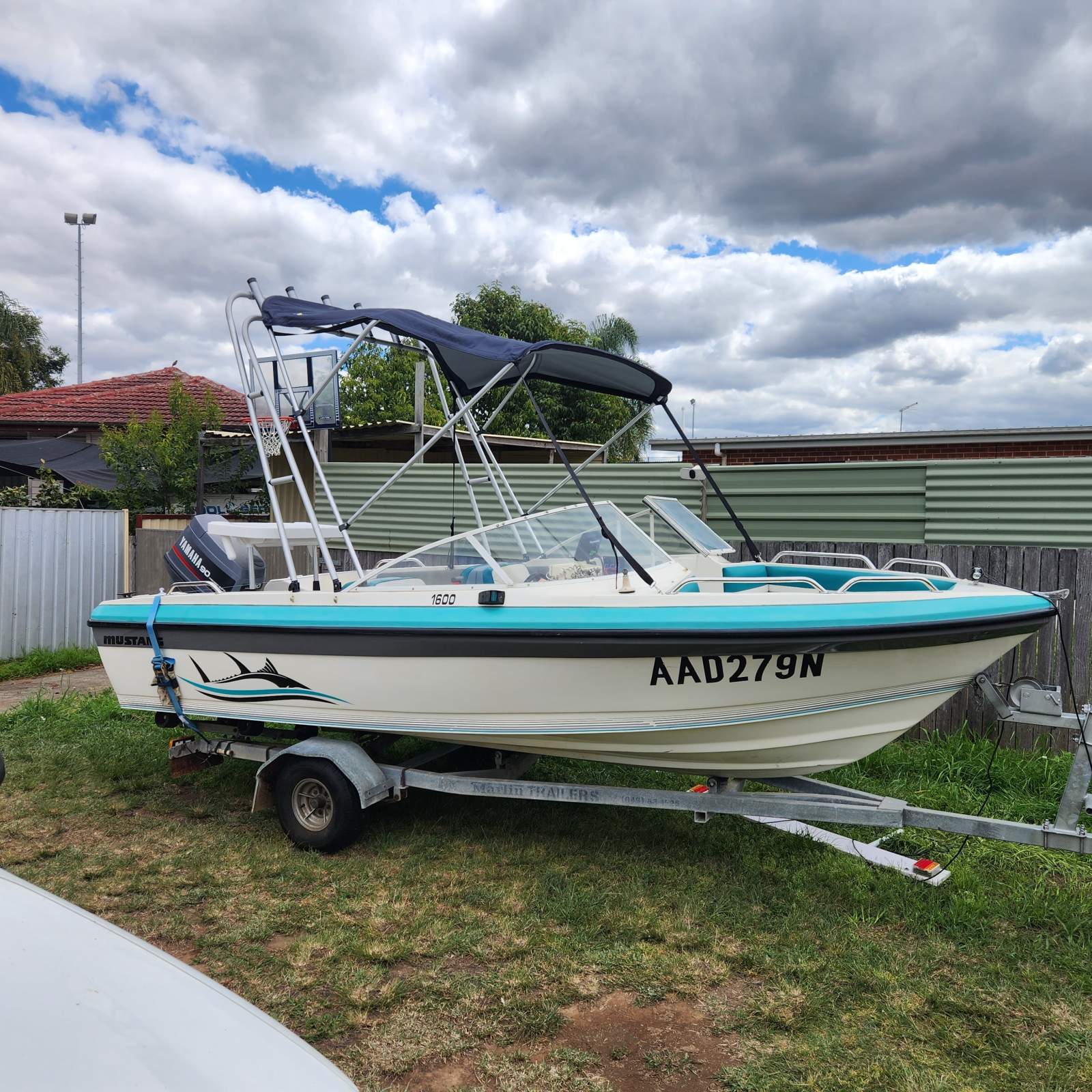 Mustang 1600 Bowrider