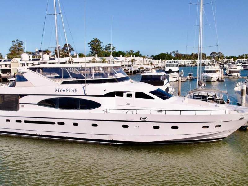 Monte Fino 86 Flybridge