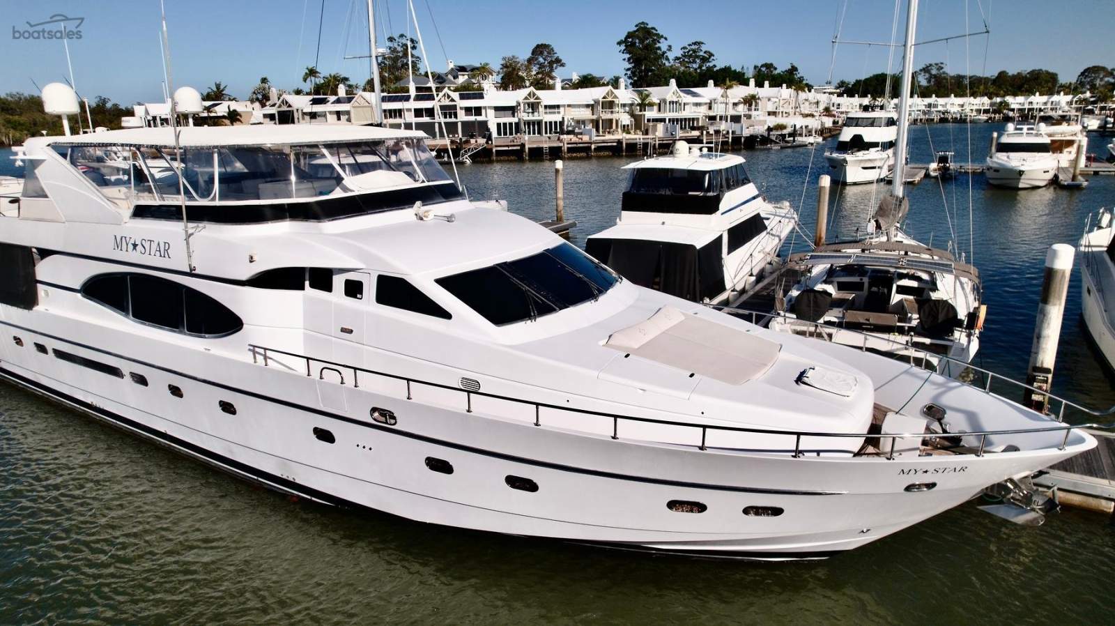 Monte Fino 86 Flybridge