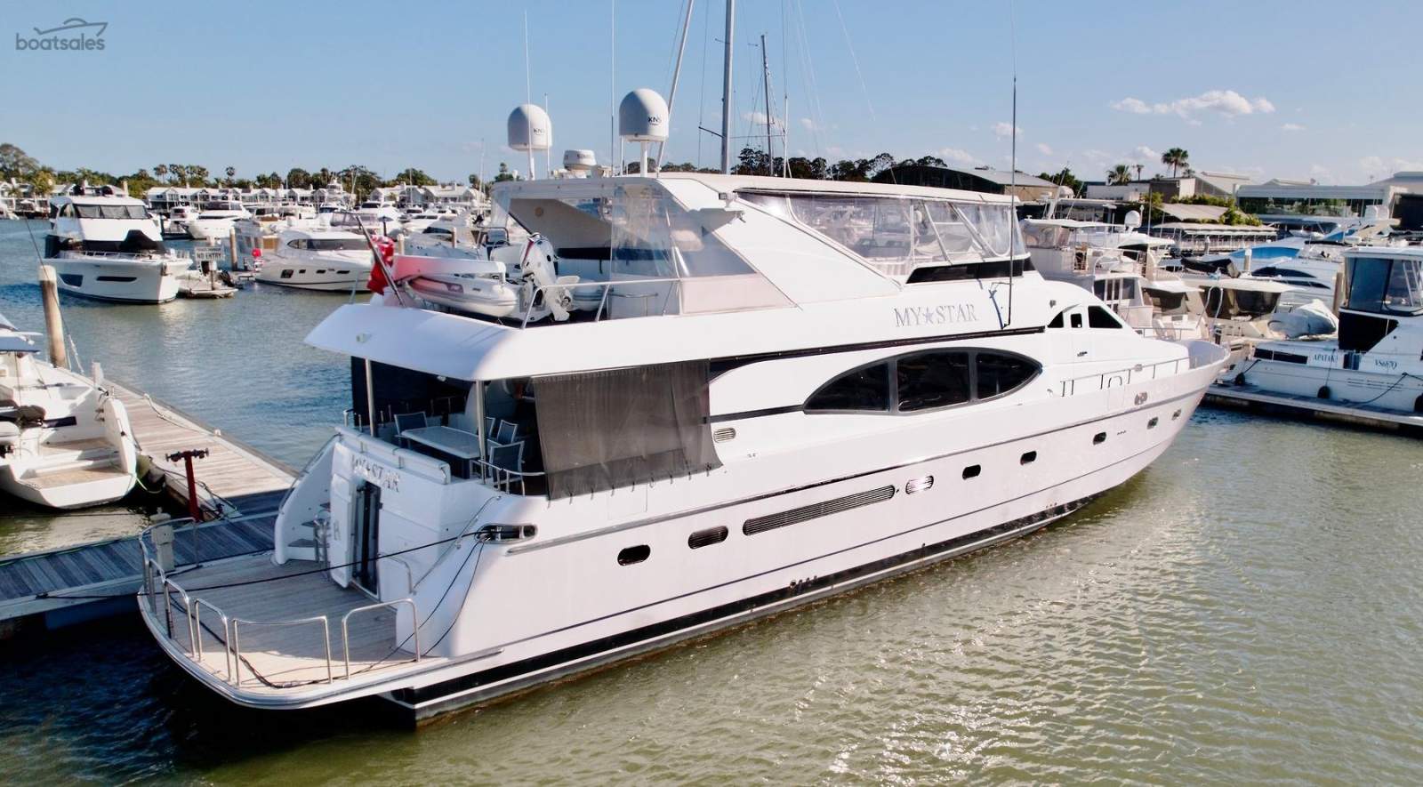 Monte Fino 86 Flybridge