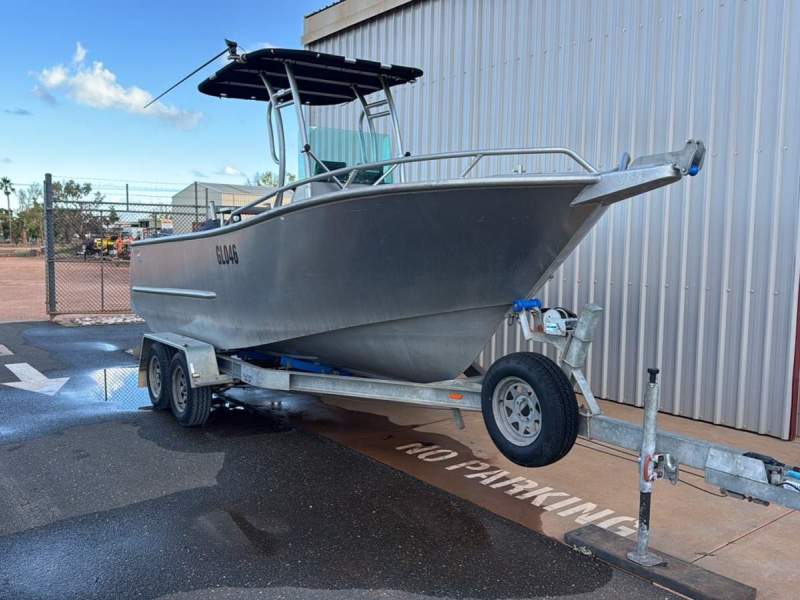 Bullet 5.60 Stinger Centre Console