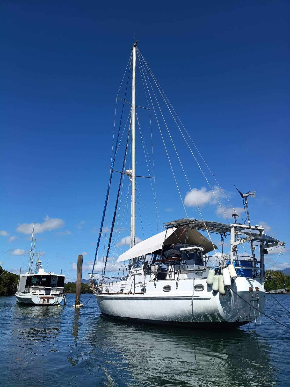 Bruce Roberts Mauritius 45 Centre Cockpit