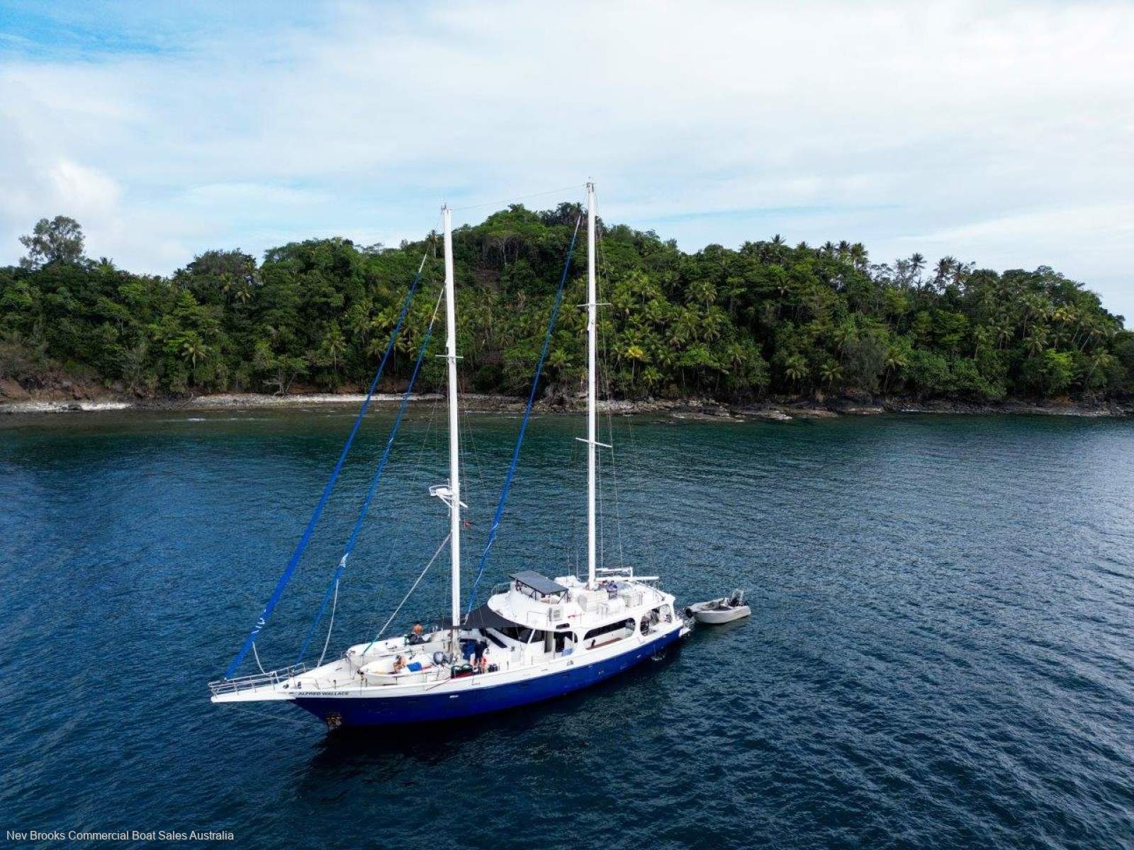 Expedition / Charter Vessel