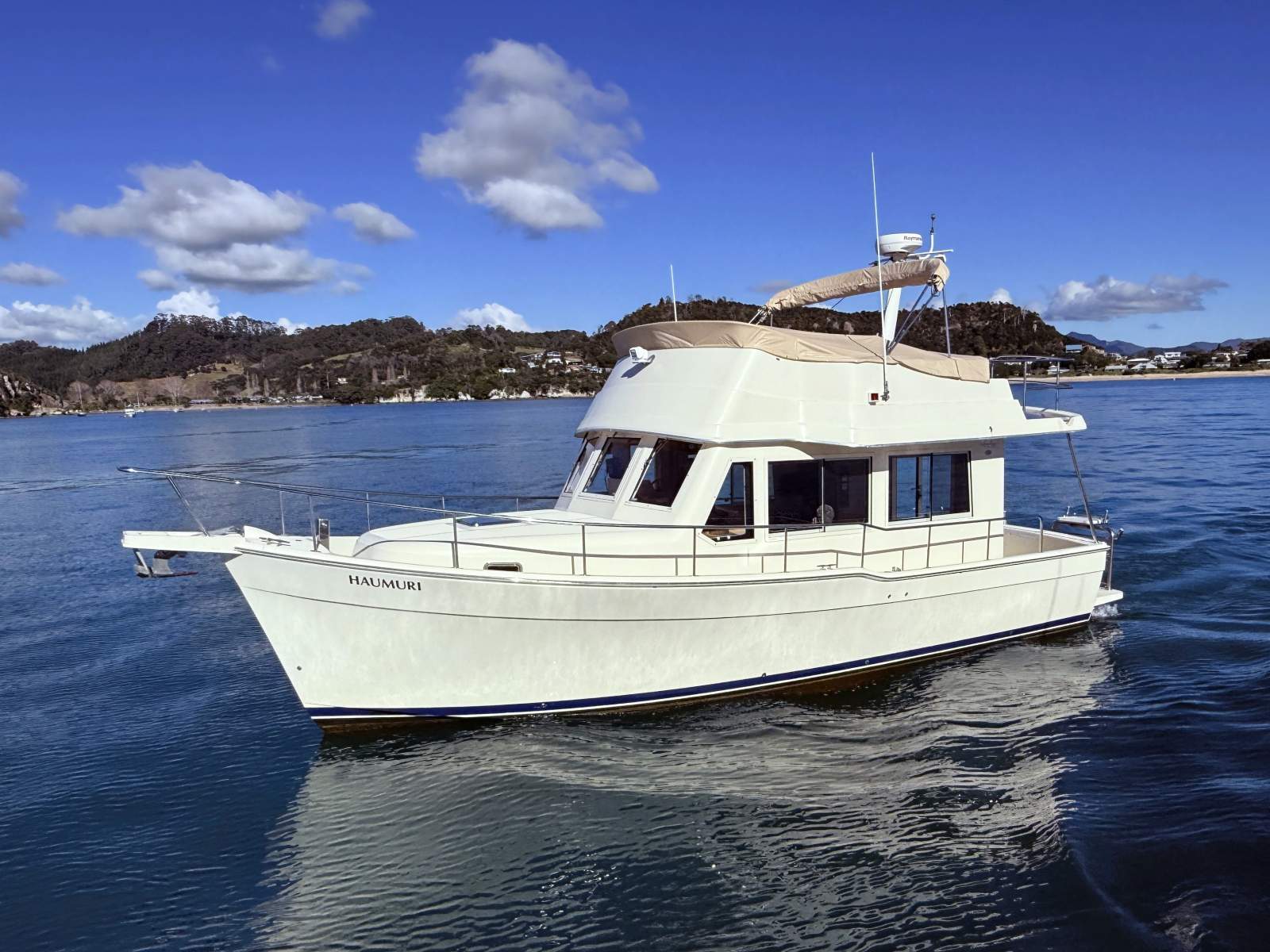 Mainship 34 Trawler