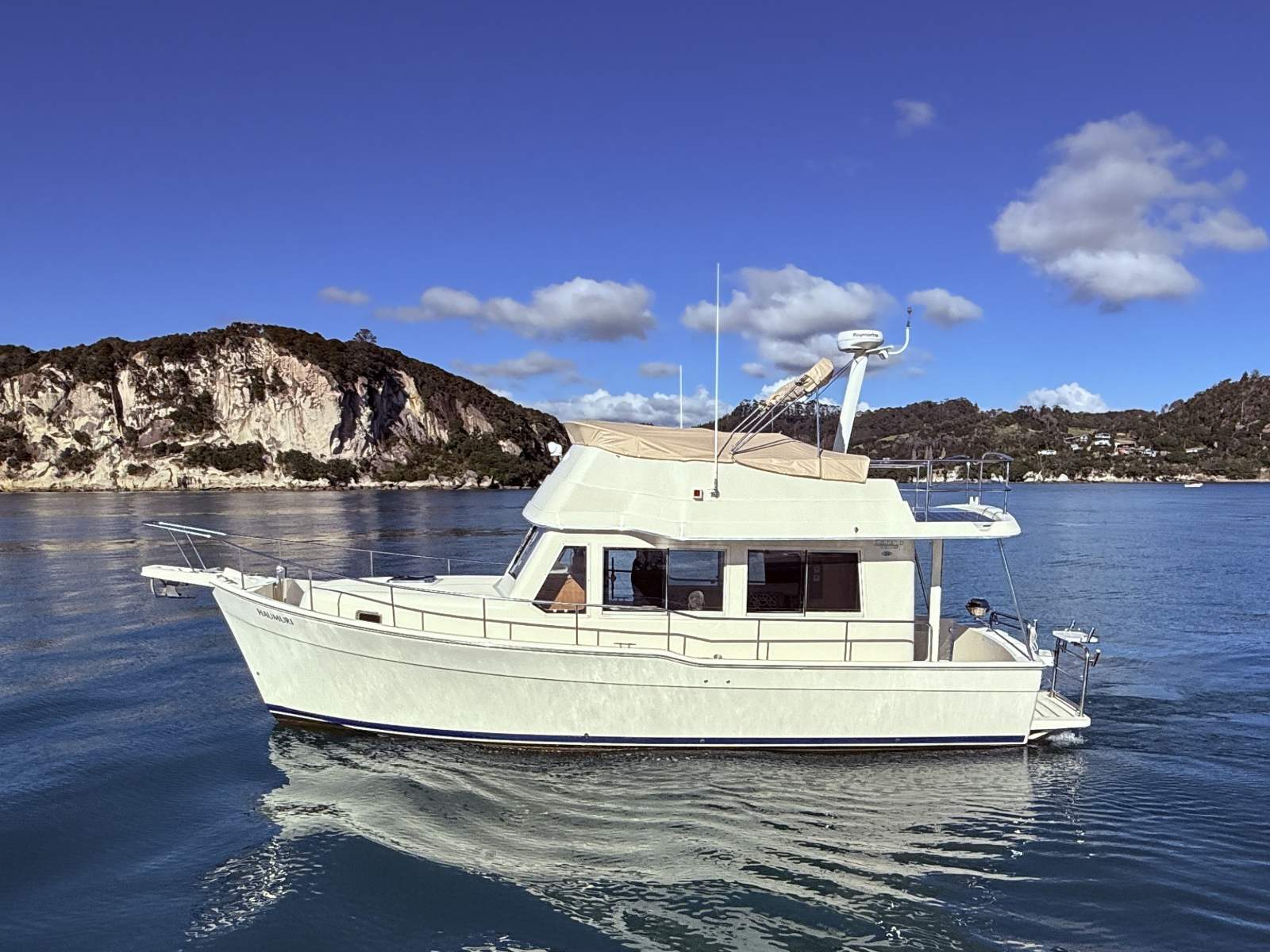 Mainship 34 Trawler
