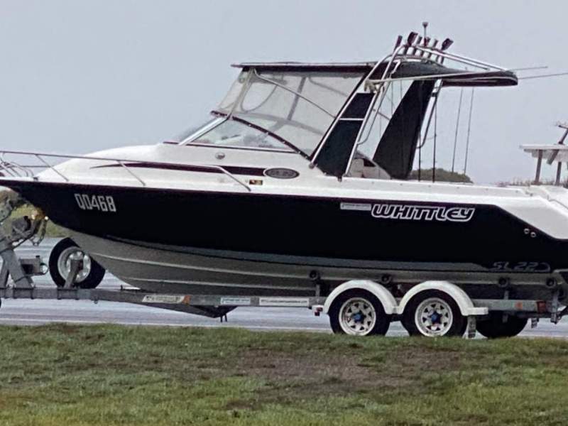 Whittley SL 22 Sea Legend fishing in comfort with a deep v hull